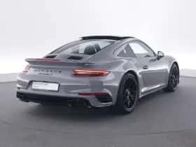 Porsche 911 (2017) thumbnail 5