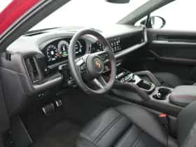 Porsche Cayenne (2025) thumbnail 11