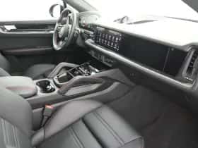 Porsche Cayenne (2025) thumbnail 34
