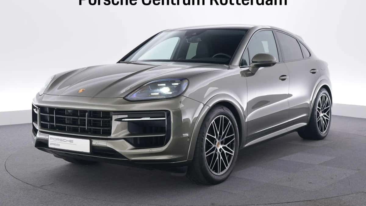 Porsche Cayenne (2023) — foto 1