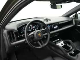 Porsche Cayenne (2023) thumbnail 13