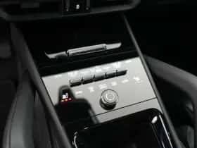 Porsche Cayenne (2023) thumbnail 28