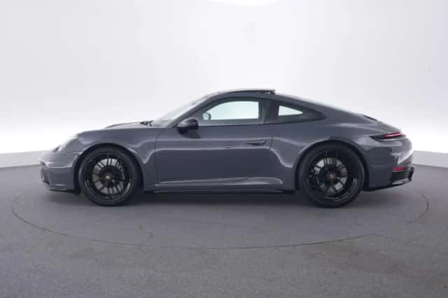 Porsche 911 (2026) thumbnail 2