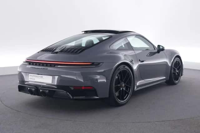 Porsche 911 (2026) thumbnail 5