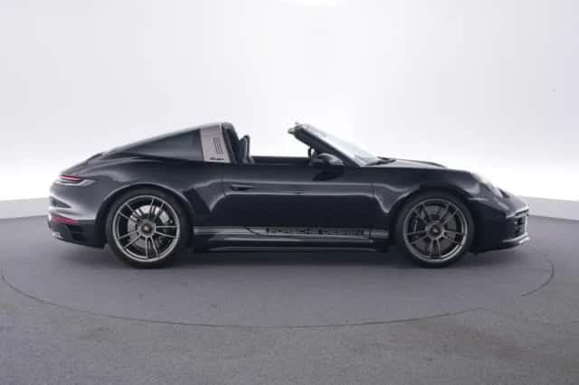 Porsche 911 (2024) thumbnail 6