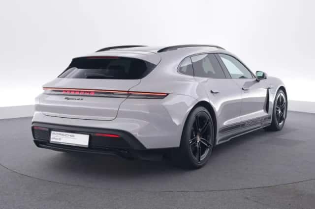 Porsche Taycan (2024) thumbnail 5