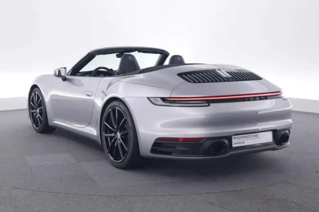Porsche 911 (2019) thumbnail 3