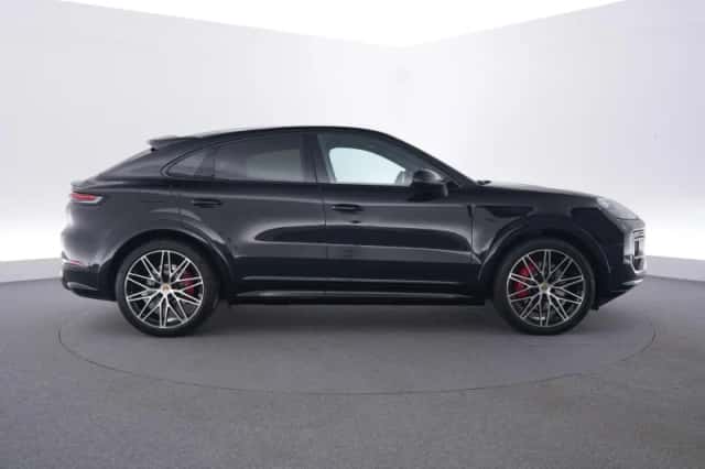 Porsche Cayenne (2024) thumbnail 6