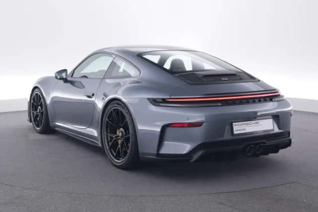 Porsche 911 (2026) thumbnail 3