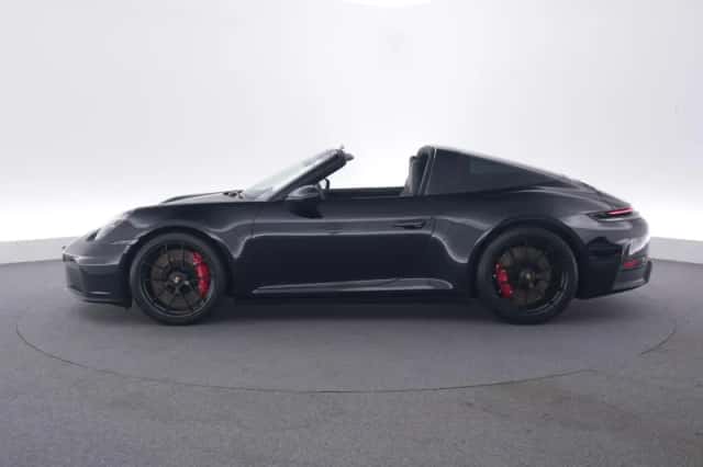 Porsche 911 (2026) thumbnail 2