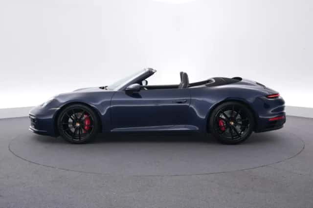 Porsche 911 (2020) thumbnail 2