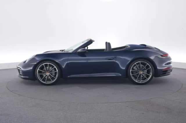 Porsche 911 (2021) thumbnail 2