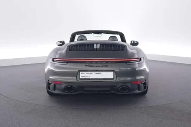 Porsche 911 (2022) thumbnail 4