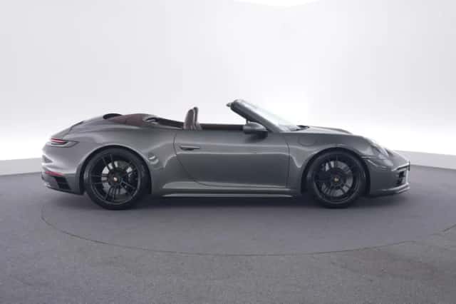 Porsche 911 (2022) thumbnail 6
