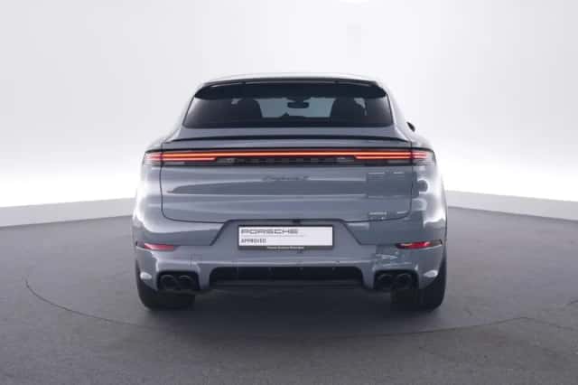 Porsche Cayenne (2025) thumbnail 4