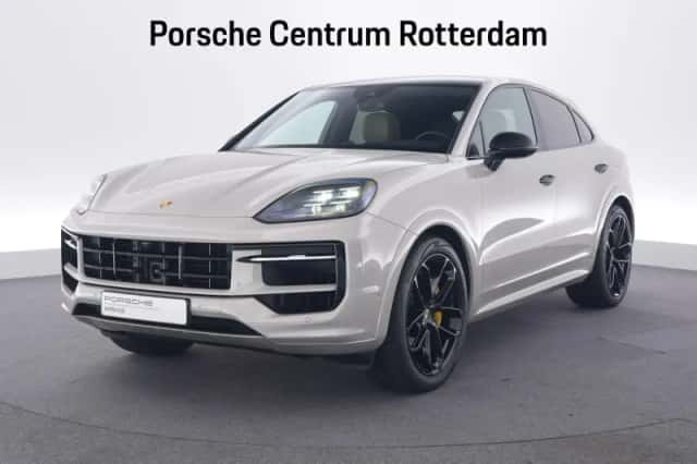 Porsche Cayenne (2023) thumbnail 1