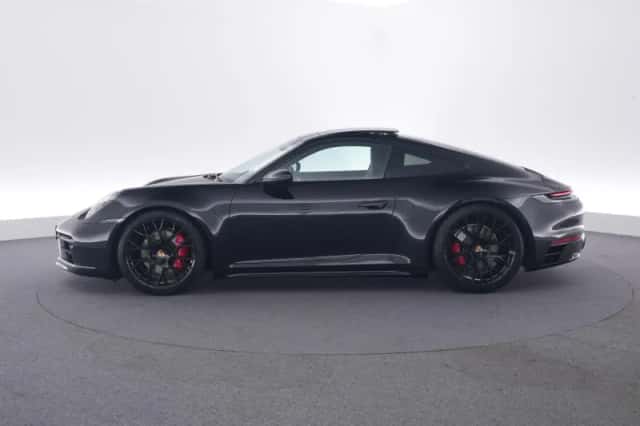Porsche 911 (2023) thumbnail 2