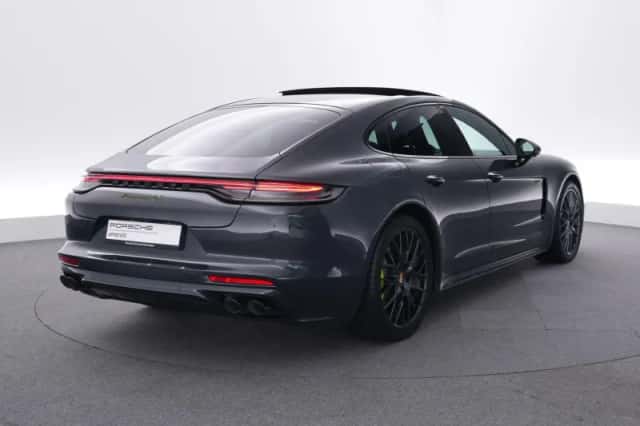 Porsche Panamera (2023) thumbnail 5