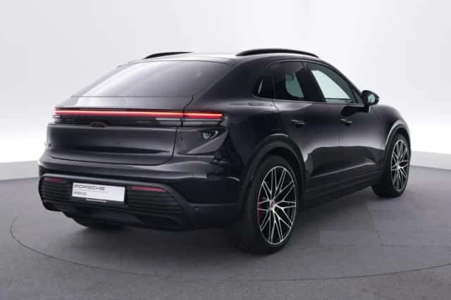 Porsche Macan (2026) thumbnail 5