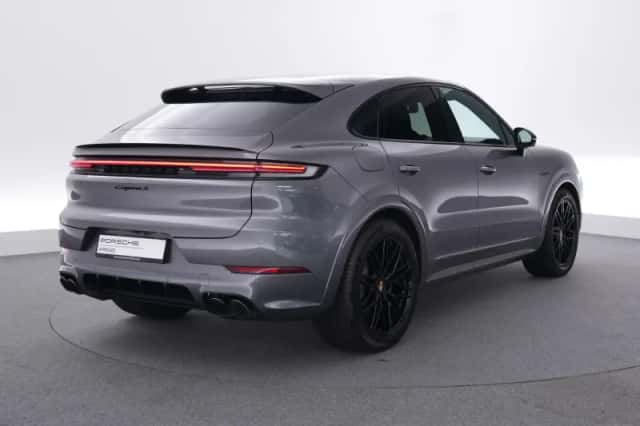 Porsche Cayenne (2026) thumbnail 5