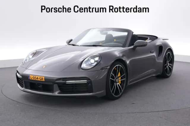 Porsche 911 (2021) thumbnail 1