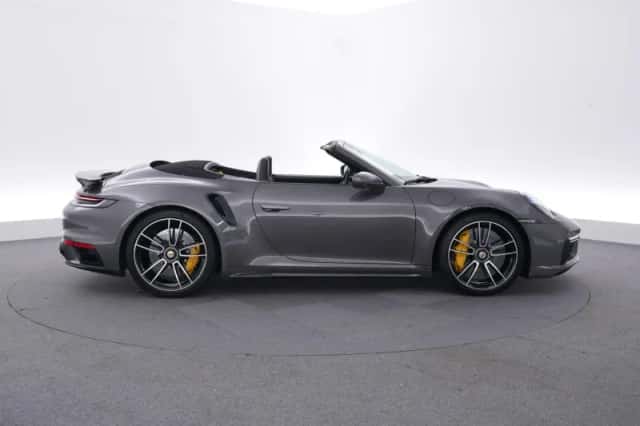Porsche 911 (2021) thumbnail 6