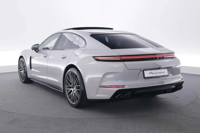 Porsche Panamera (2026) thumbnail 3