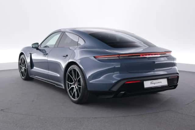 Porsche Taycan (2026) thumbnail 3