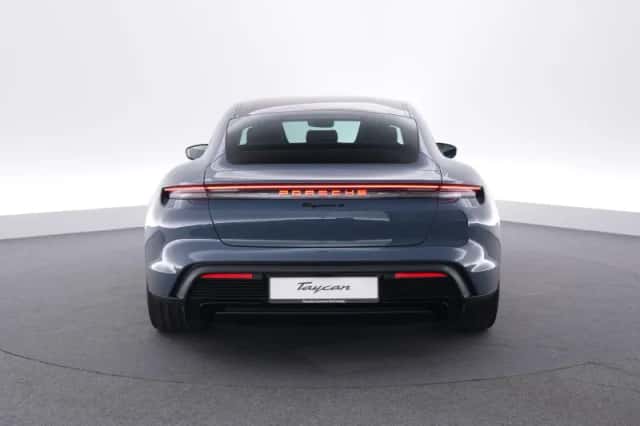 Porsche Taycan (2026) thumbnail 4