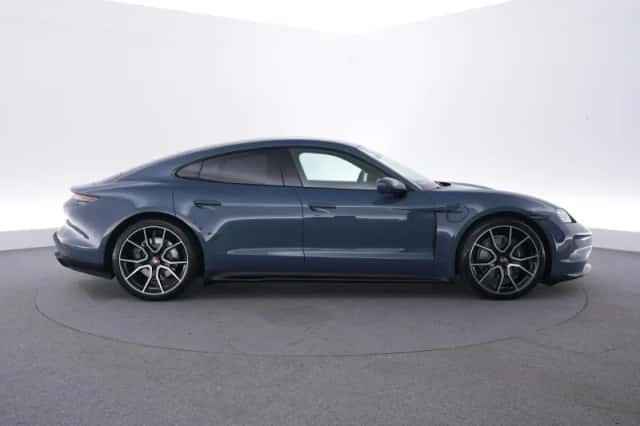 Porsche Taycan (2026) thumbnail 6