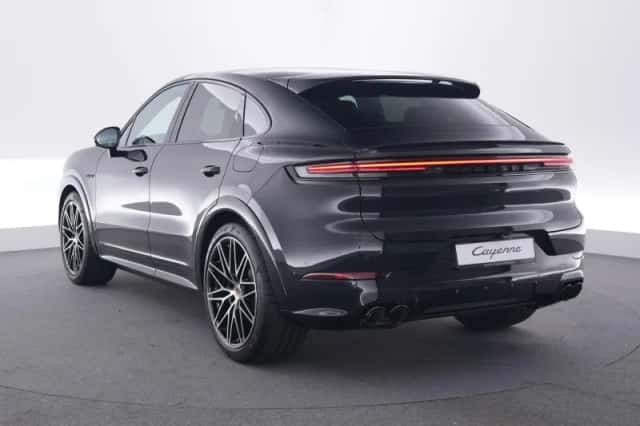 Porsche Cayenne (2026) thumbnail 3