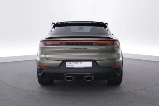 Porsche Cayenne (2024) thumbnail 4