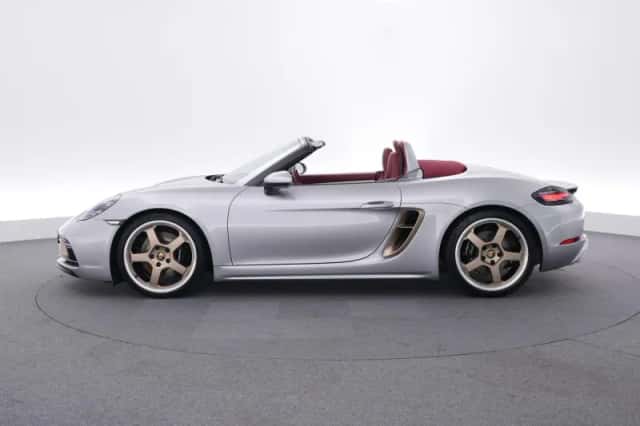 Porsche 718 (2021) thumbnail 2