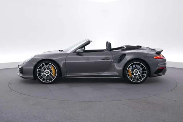 Porsche 911 (2018) thumbnail 2
