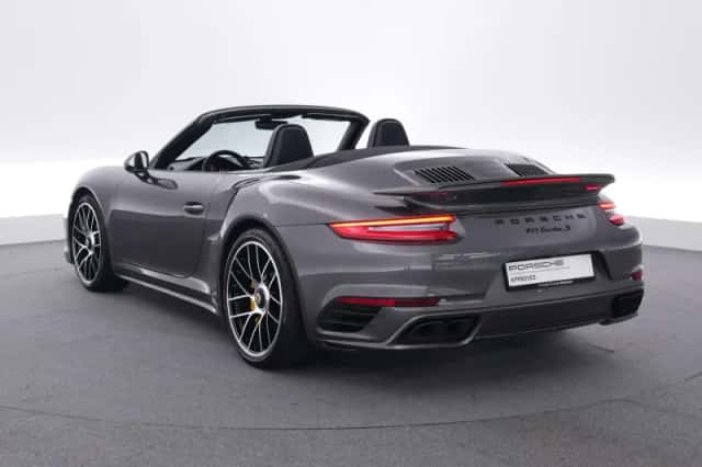 Porsche 911 (2018) thumbnail 3