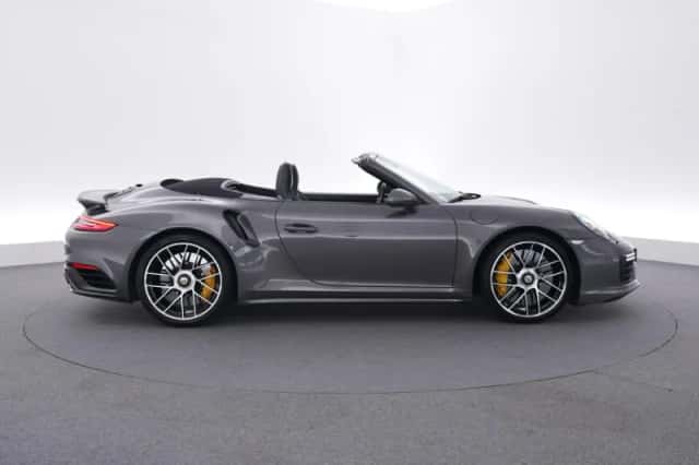Porsche 911 (2018) thumbnail 6