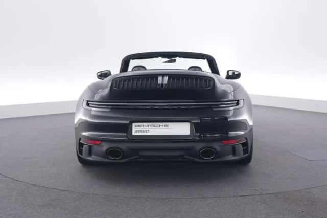Porsche 911 (2022) thumbnail 4