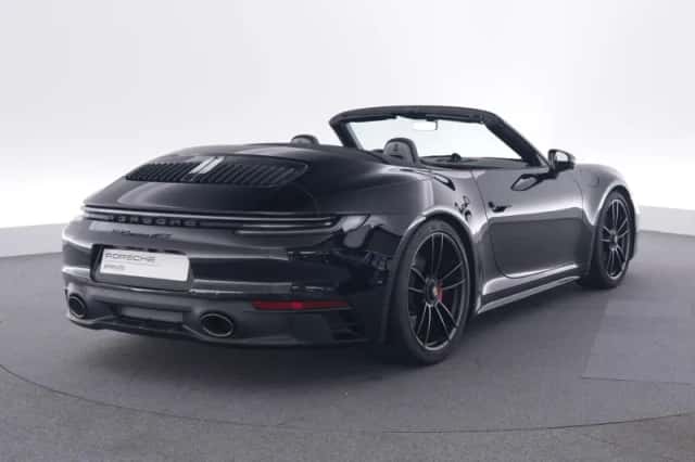 Porsche 911 (2022) thumbnail 5