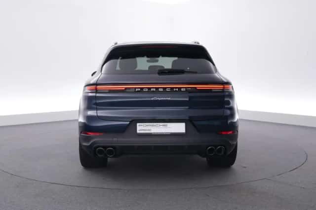 Porsche Cayenne (2024) thumbnail 4