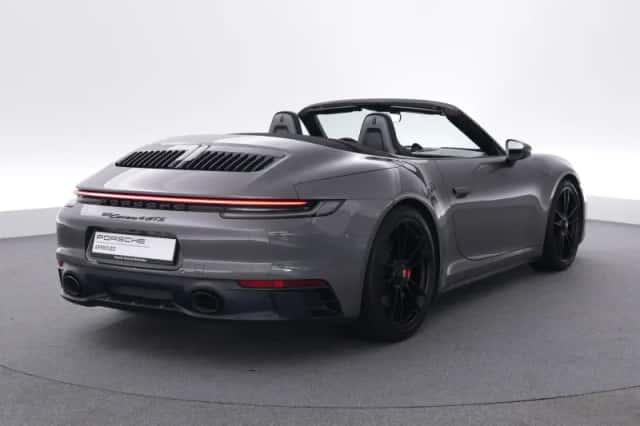 Porsche 911 (2023) thumbnail 5