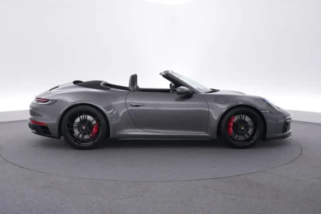 Porsche 911 (2023) thumbnail 6