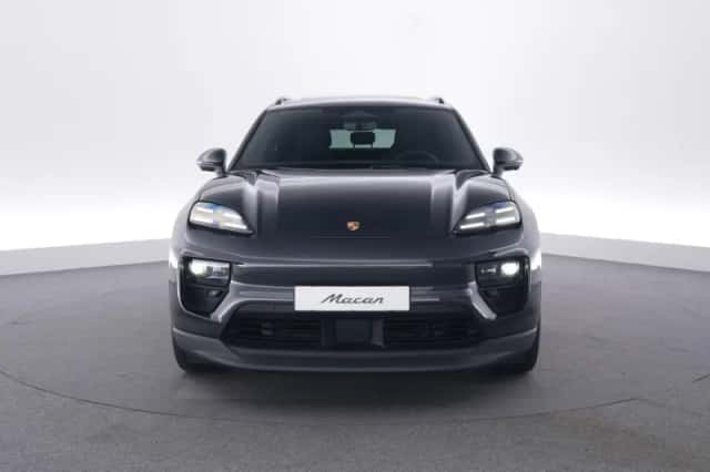 Porsche Macan (2026) thumbnail 2