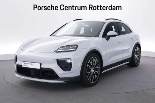 Porsche Macan (2026) thumbnail 1