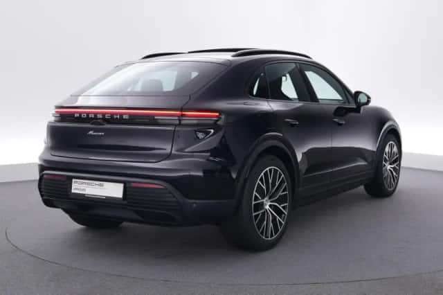 Porsche Macan (2026) thumbnail 5