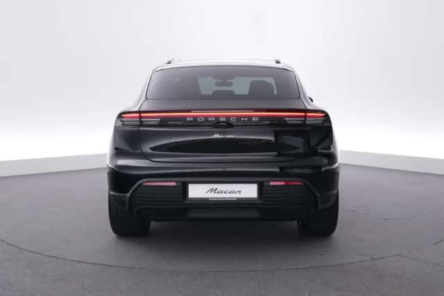 Porsche Macan (2026) thumbnail 4