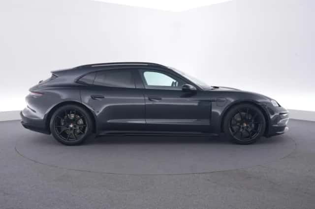 Porsche Taycan (2026) thumbnail 6