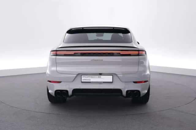 Porsche Cayenne (2026) thumbnail 4