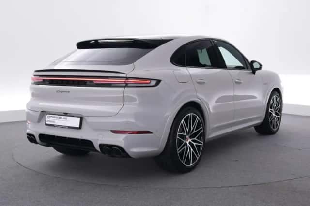 Porsche Cayenne (2026) thumbnail 5