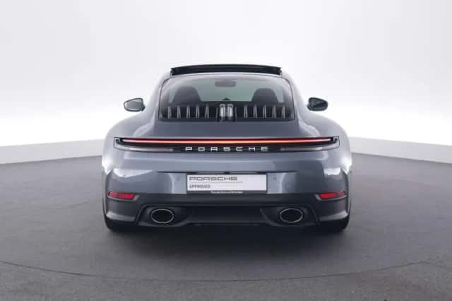Porsche 911 (2025) thumbnail 4