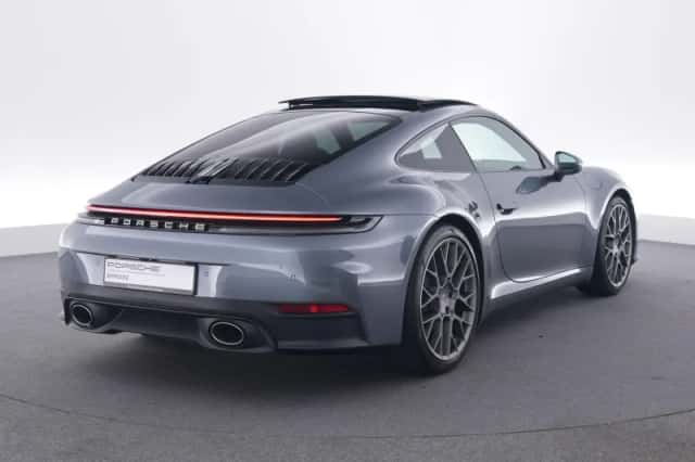 Porsche 911 (2025) thumbnail 5